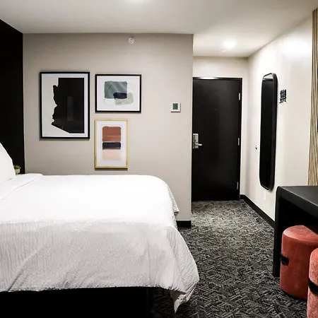 Voco Flagstaff By Ihg Hotel Exterior photo